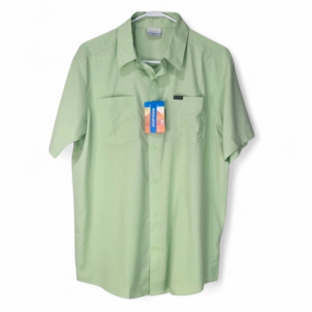 Columbia Short Sleeve Button Down Shirt Size‎ Medium